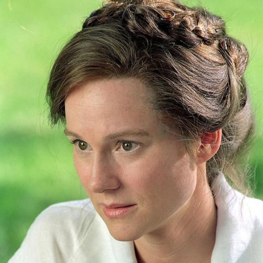 Laura Linney