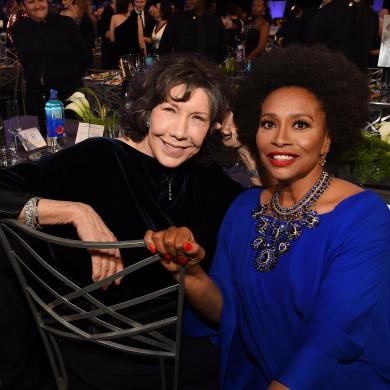 Lily Tomlin (L) and Jenifer Lewis